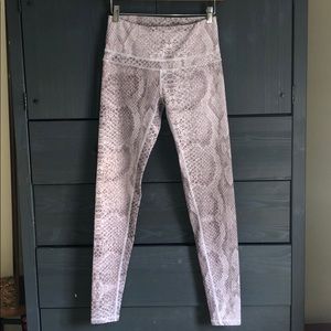 Varley python leggings